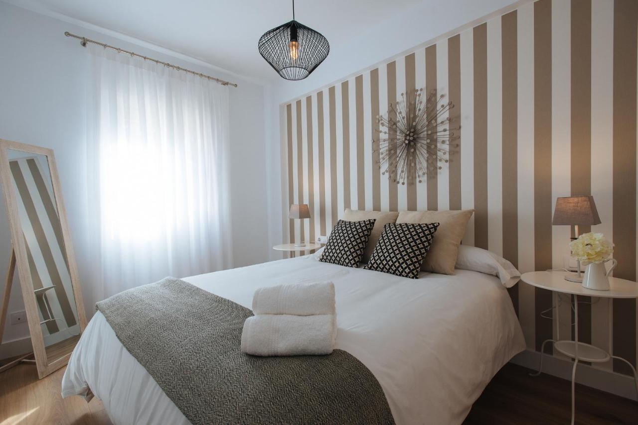 Azahares Suite Apartment Sevilla Buitenkant foto